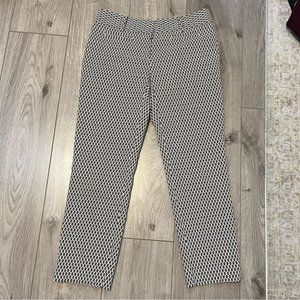 Ann Taylor Textured geometric pattern Devin Cropped Straight legs Pants size 2